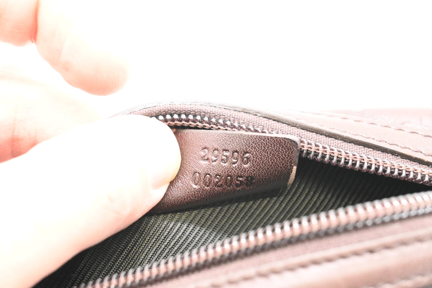 Gucci Cosmetics Pouch in Dark Brown Guccissima Leather