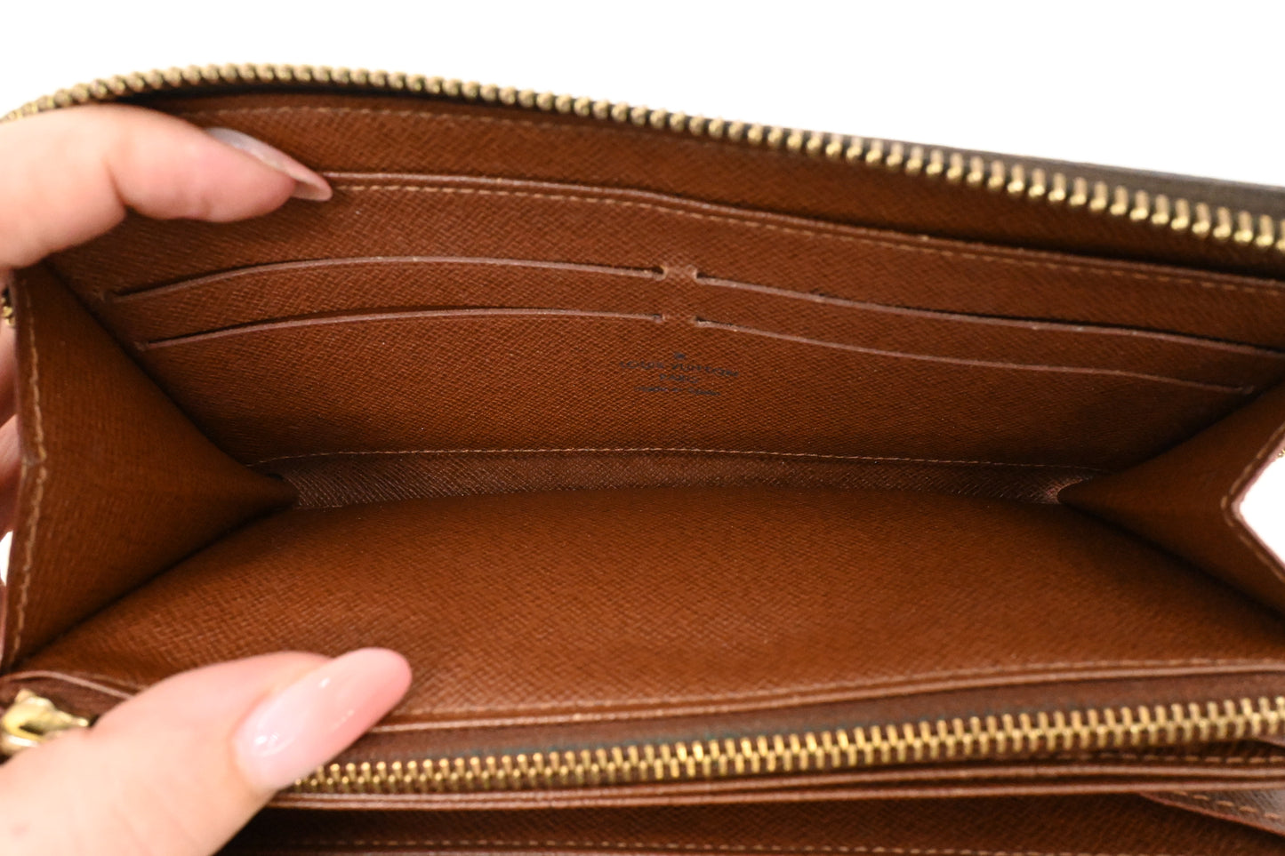 Louis Vuitton Zippy Wallet in Monogram Canvas