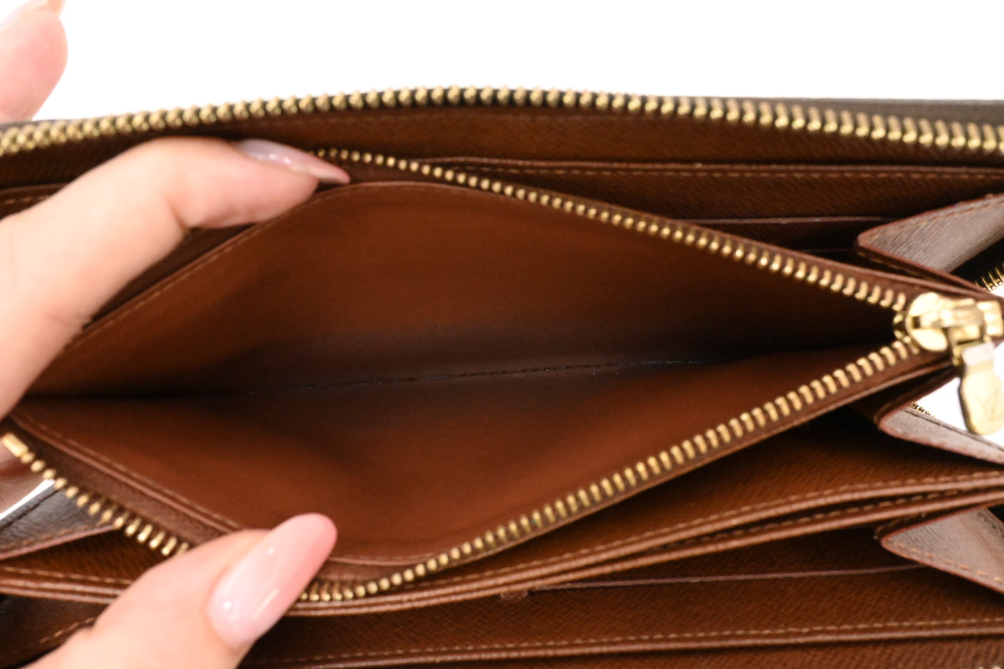 Louis Vuitton Zippy Wallet in Monogram Canvas