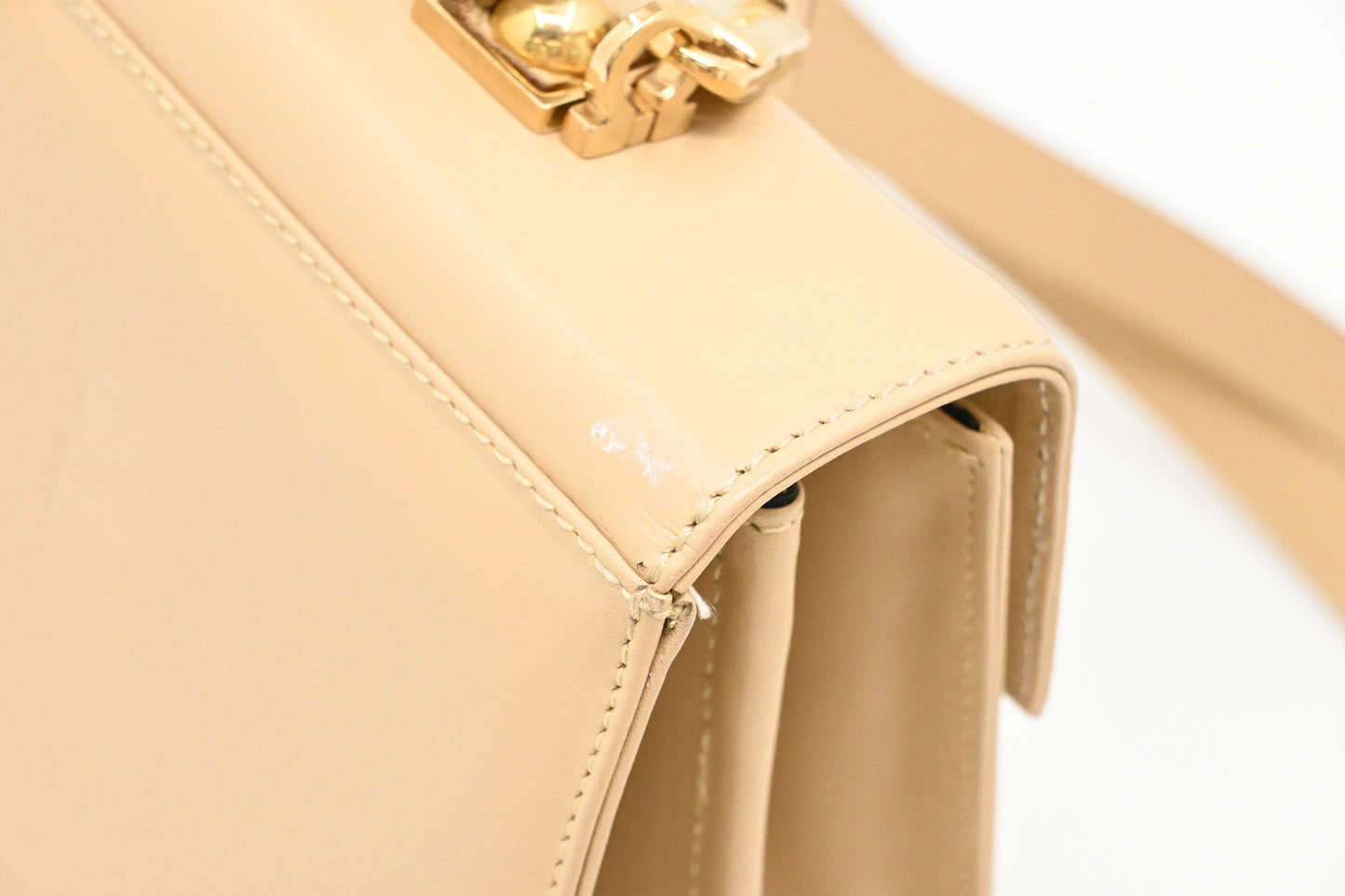 Ferragamo Gancini Handbag in Beige Leather