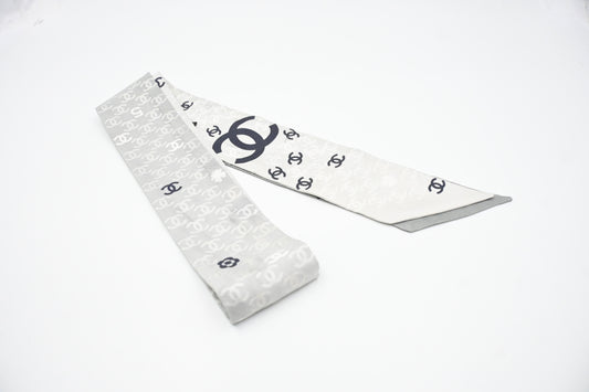 Chanel CC Bandeau in Gray-Green Silk