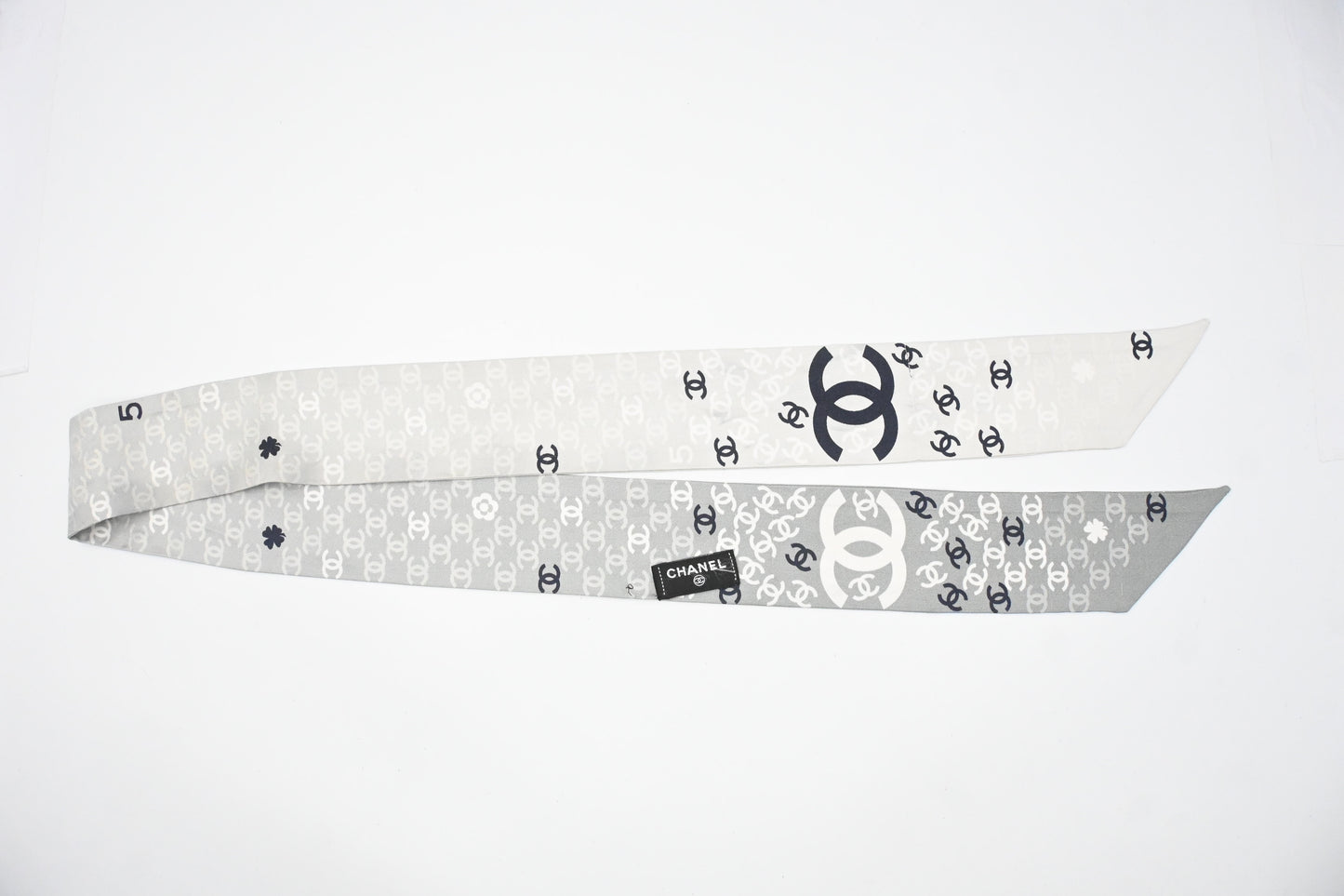 Chanel CC Bandeau in Gray-Green Silk