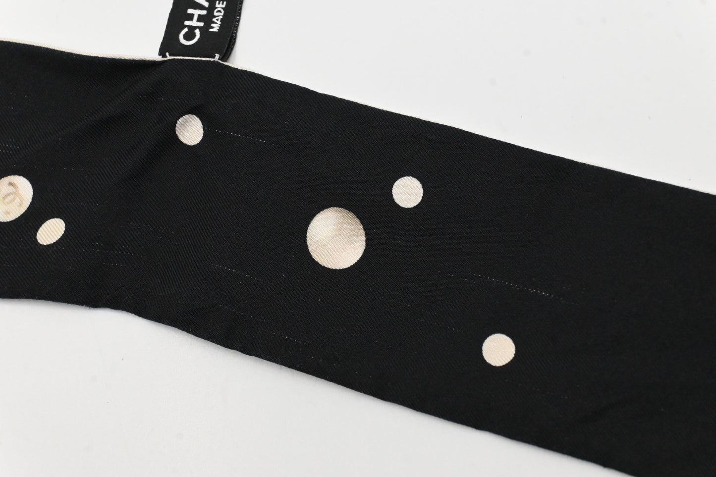 Chanel Pearl Bandeau in Black and Cream Silk