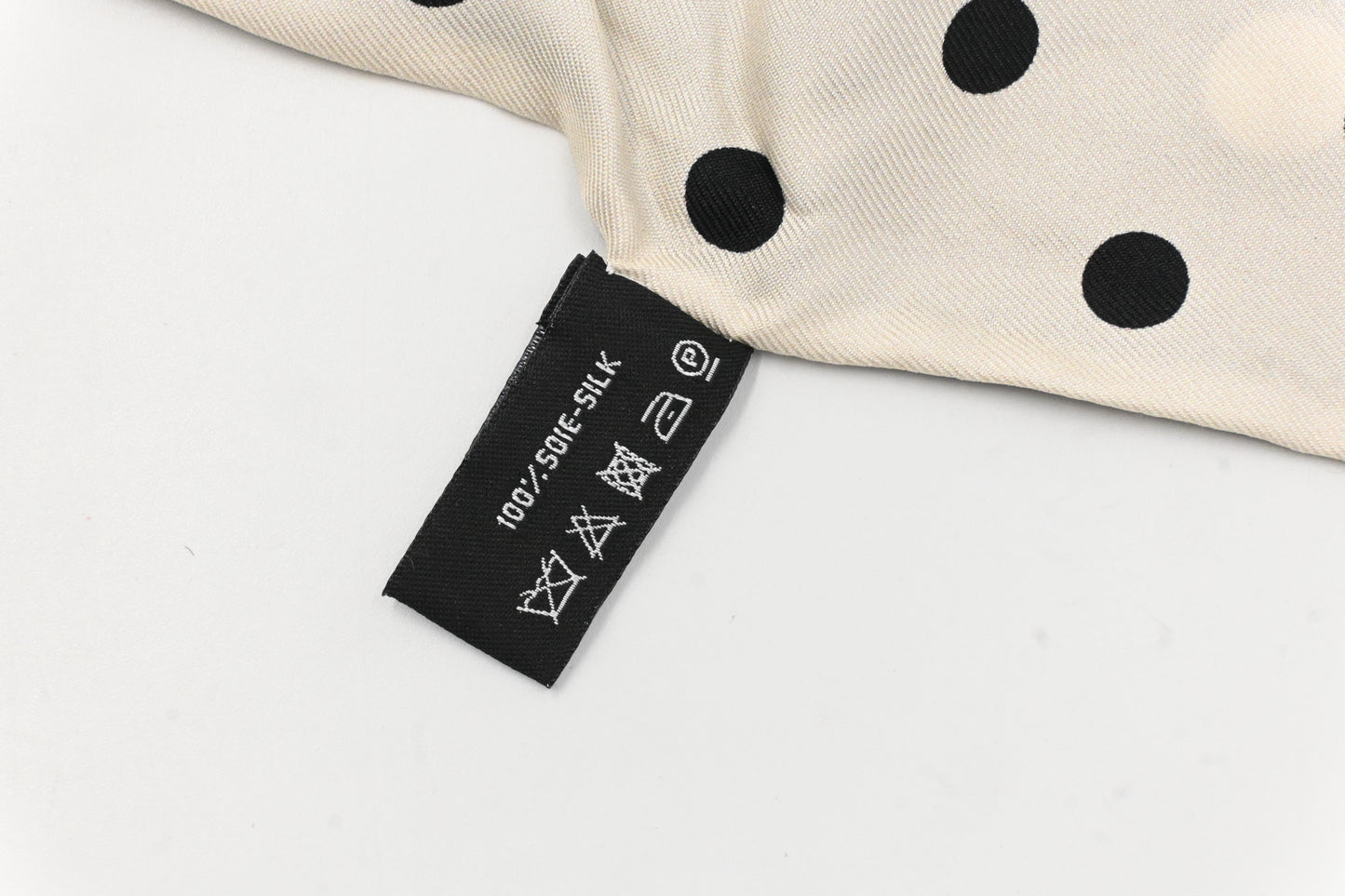 Chanel Pearl Bandeau in Black and Cream Silk