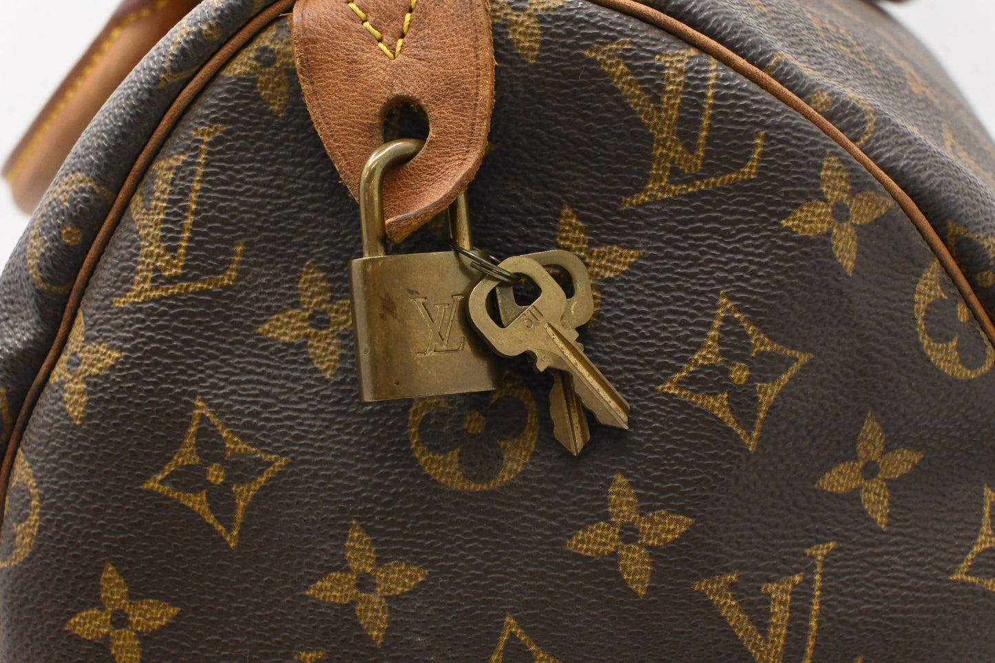 Louis Vuitton Speedy 40 in Monogram Canvas
