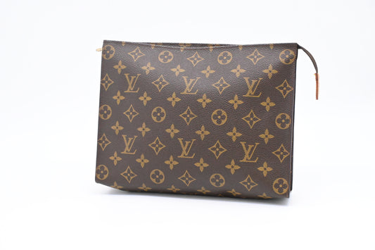 Louis Vuitton Toiletry 26 in Monogram Canvas