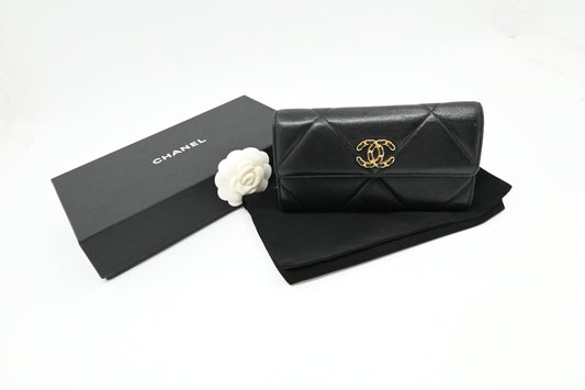 Chanel 19 Wallet in Black Matelasse Leather