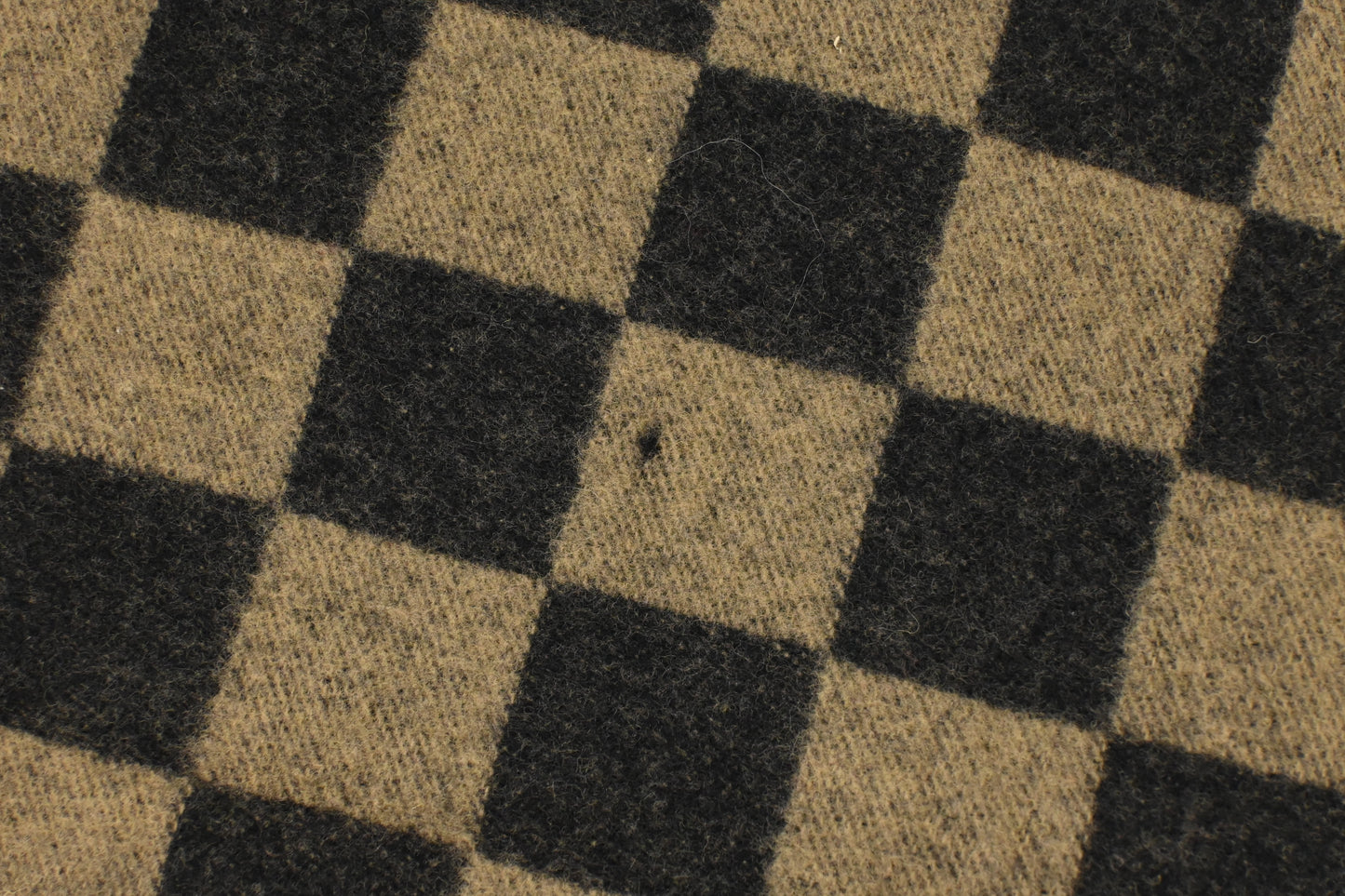 Fendi Scarf in Black and Beige Checked Wool