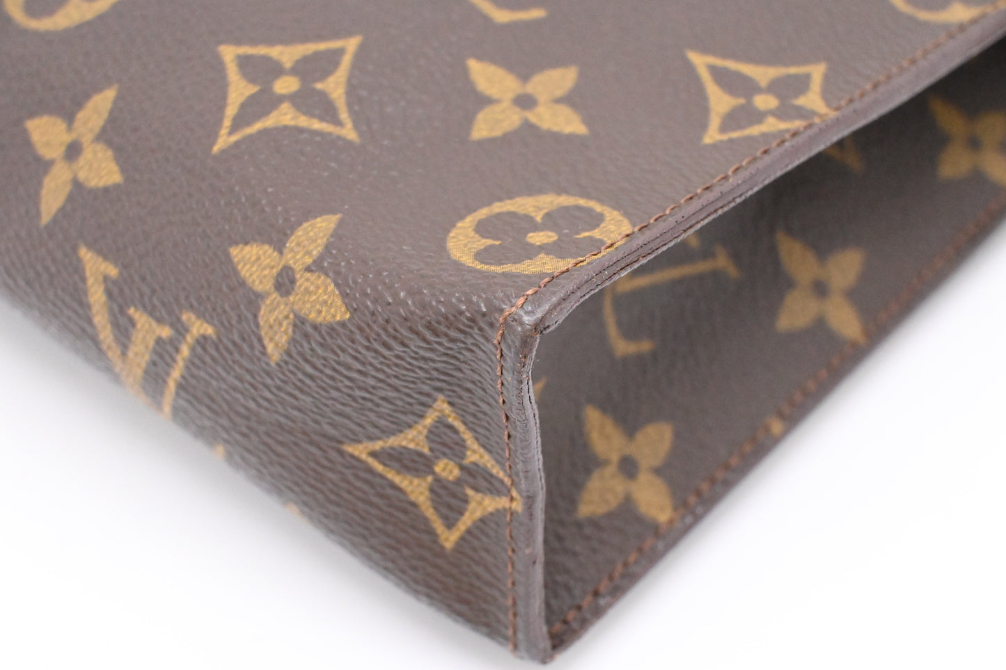 Louis Vuitton Toiletry 26 in Monogram Canvas