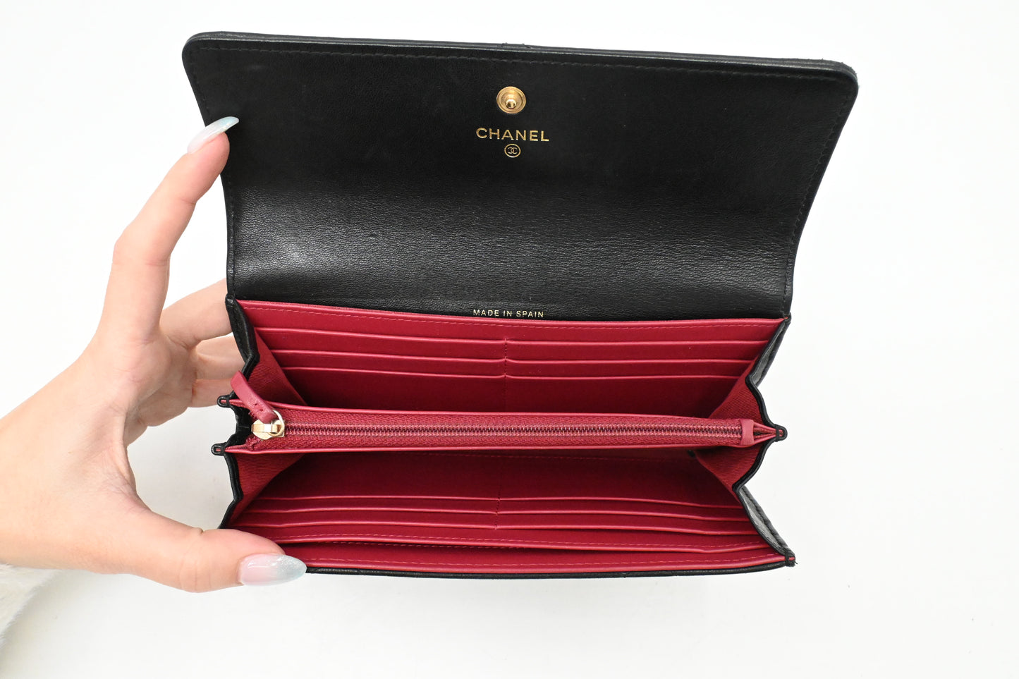 Chanel 19 Wallet in Black Matelasse Leather