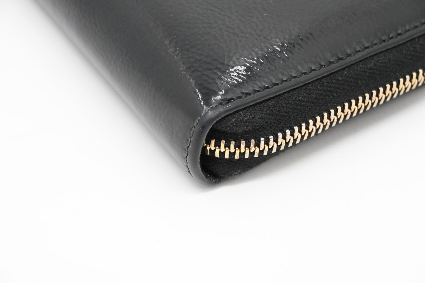 Gucci Long Zippy Wallet in Black Pattent Leather