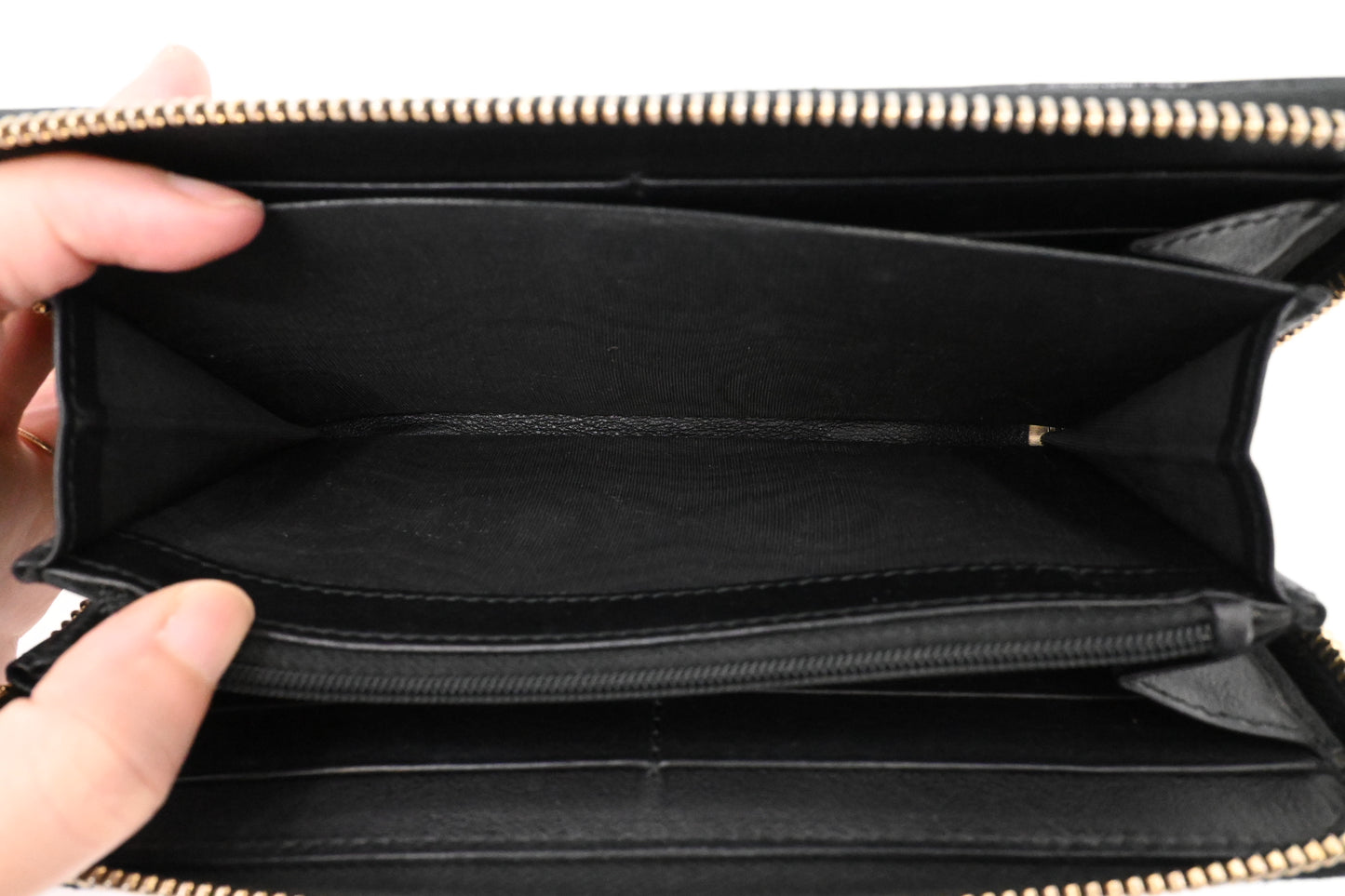 Gucci Long Zippy Wallet in Black Pattent Leather
