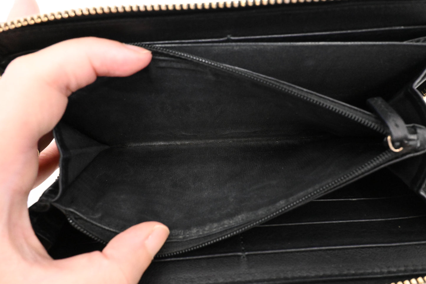 Gucci Long Zippy Wallet in Black Pattent Leather