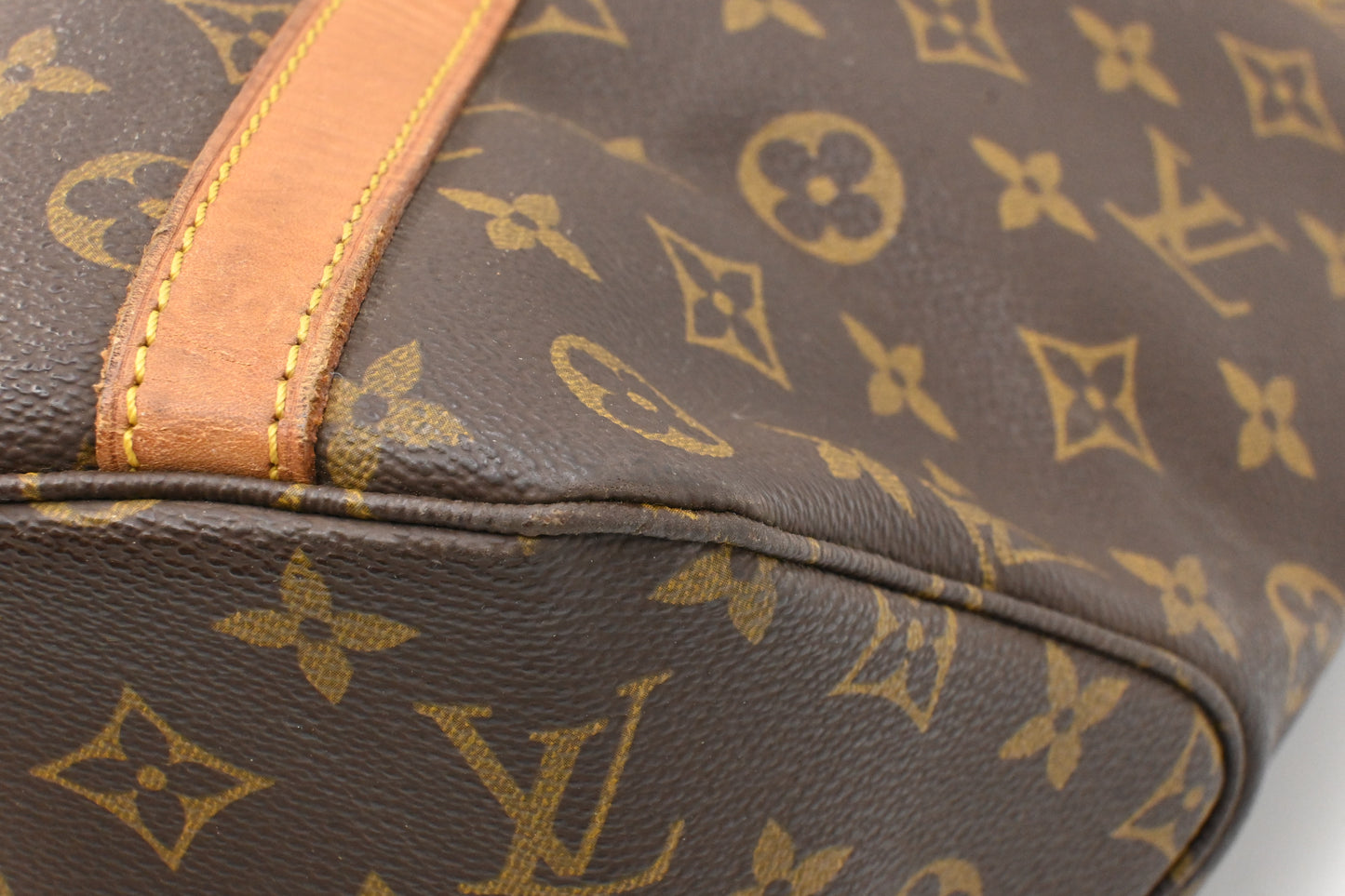 Louis Vuitton Sac Shopping 48 in Monogram Canvas