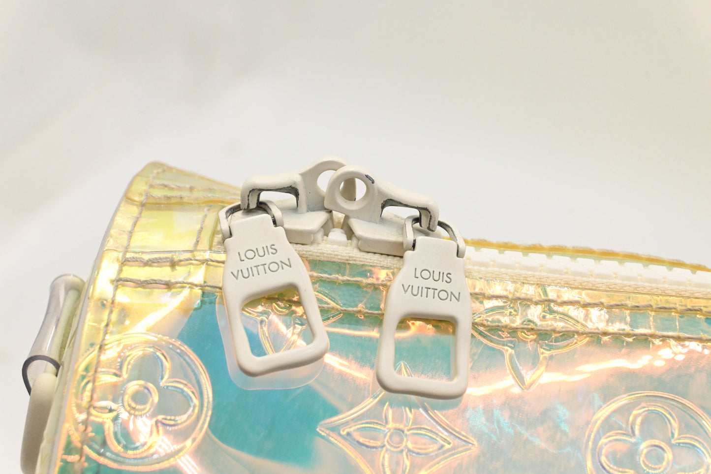 Louis Vuitton Keepall 50 Bandouliere in Prism PVC