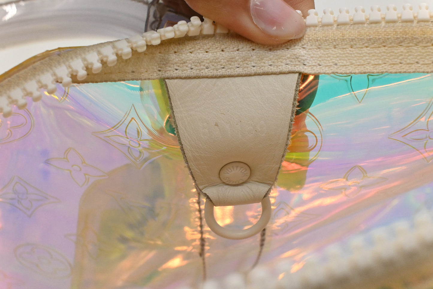 Louis Vuitton Keepall 50 Bandouliere in Prism PVC