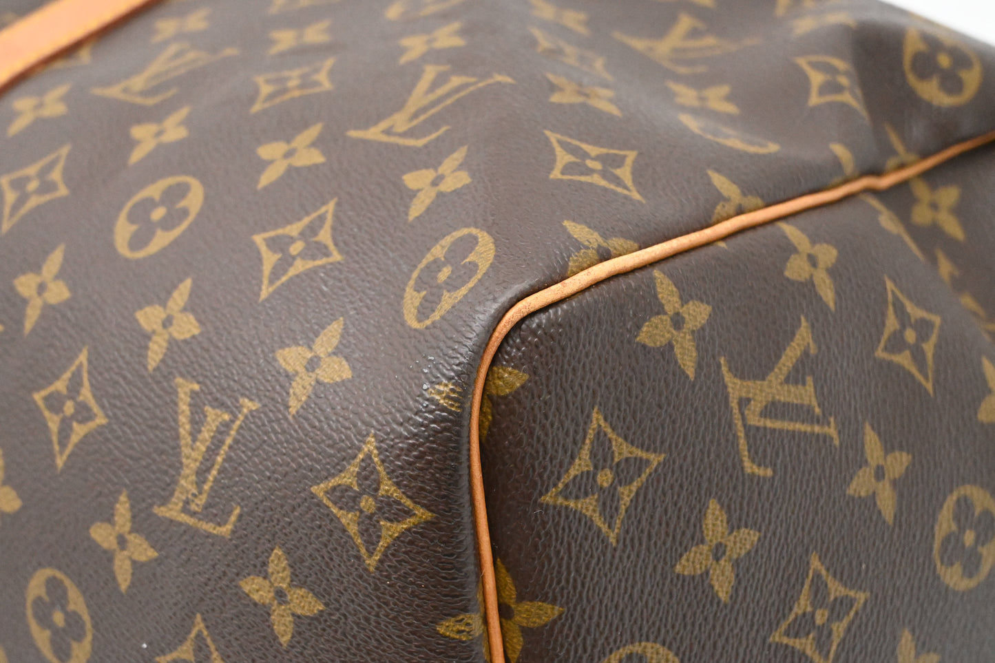 Louis Vuitton Keepall 55 in Monogram Canvas