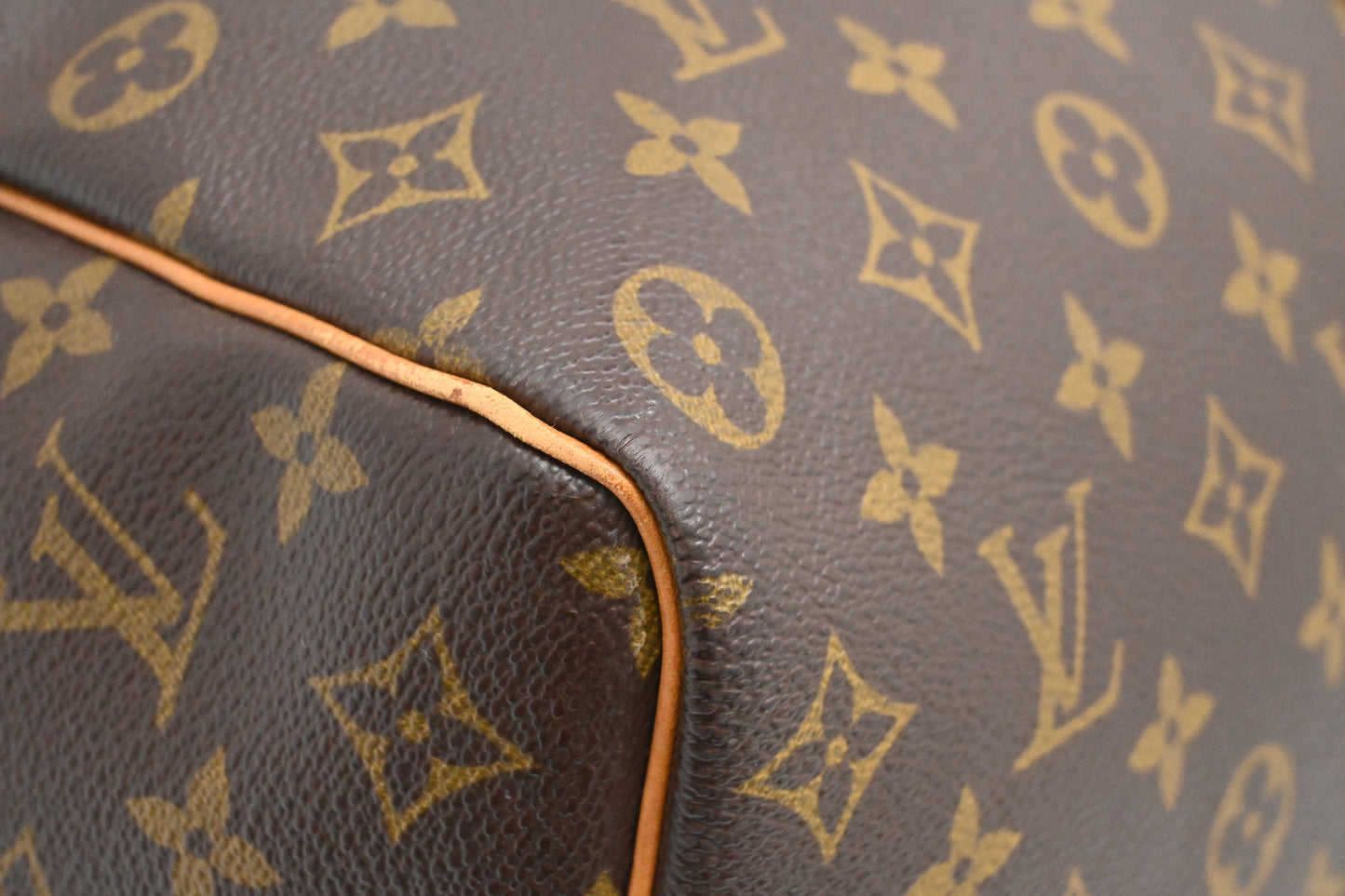 Louis Vuitton Keepall 55 in Monogram Canvas