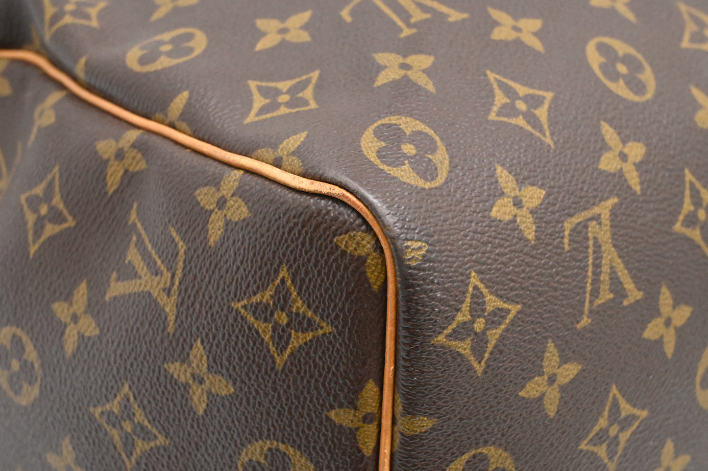 Louis Vuitton Keepall 55 in Monogram Canvas