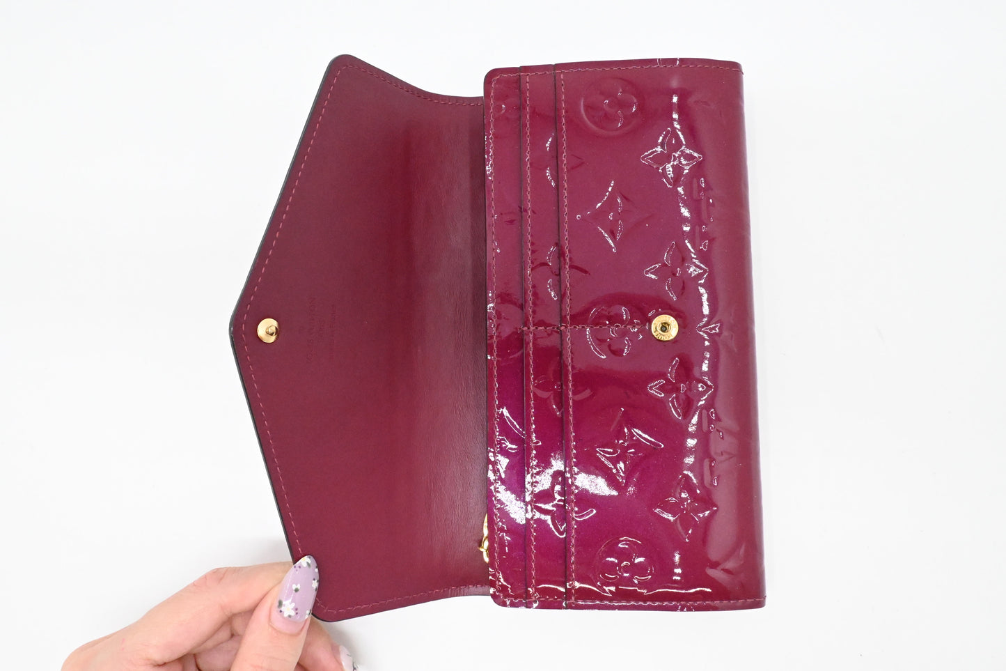 Louis Vuitton Sarah Wallet in Magenta Vernis Leather