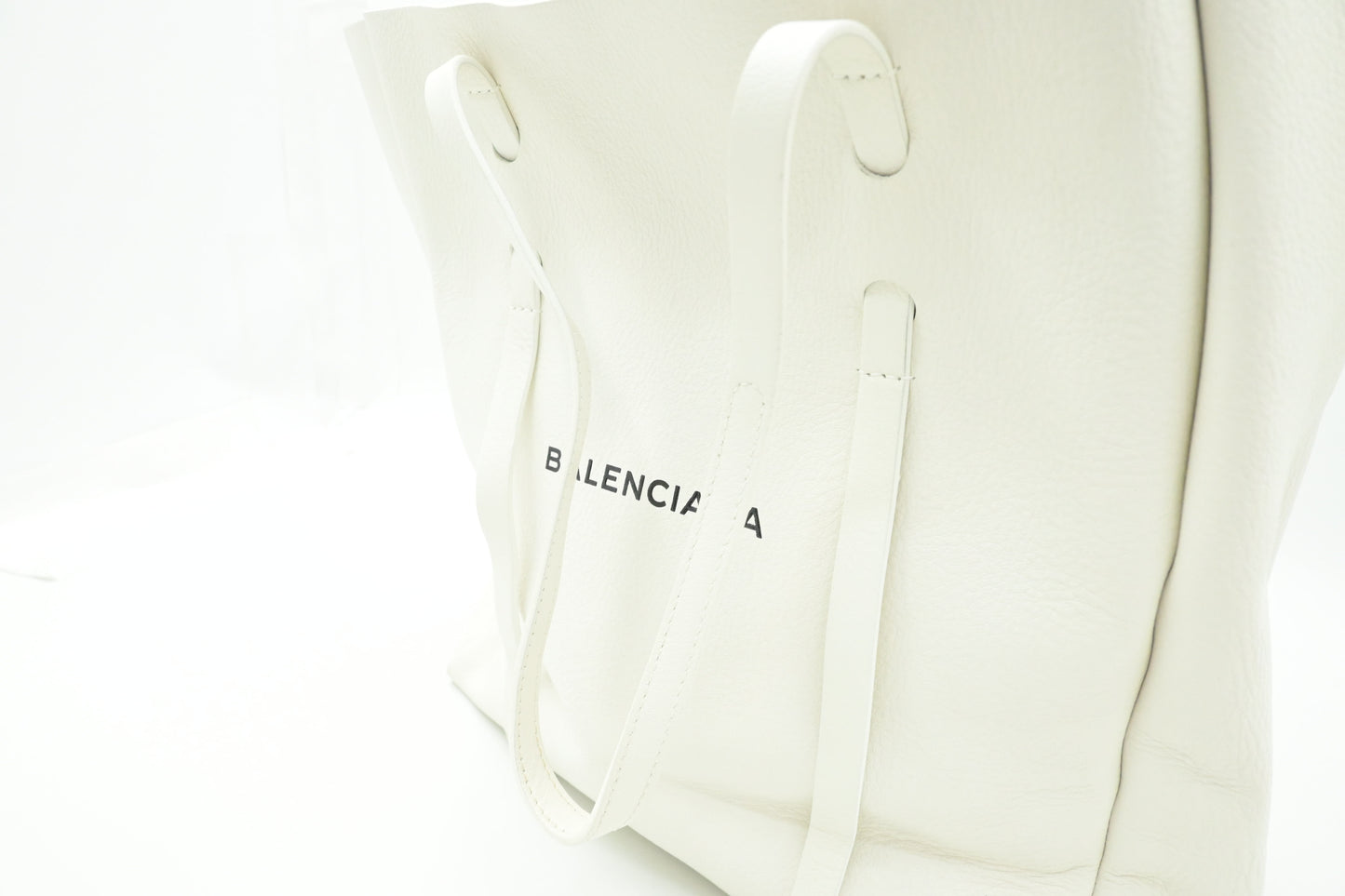 Balenciaga Everyday Tote Bag in White Leather