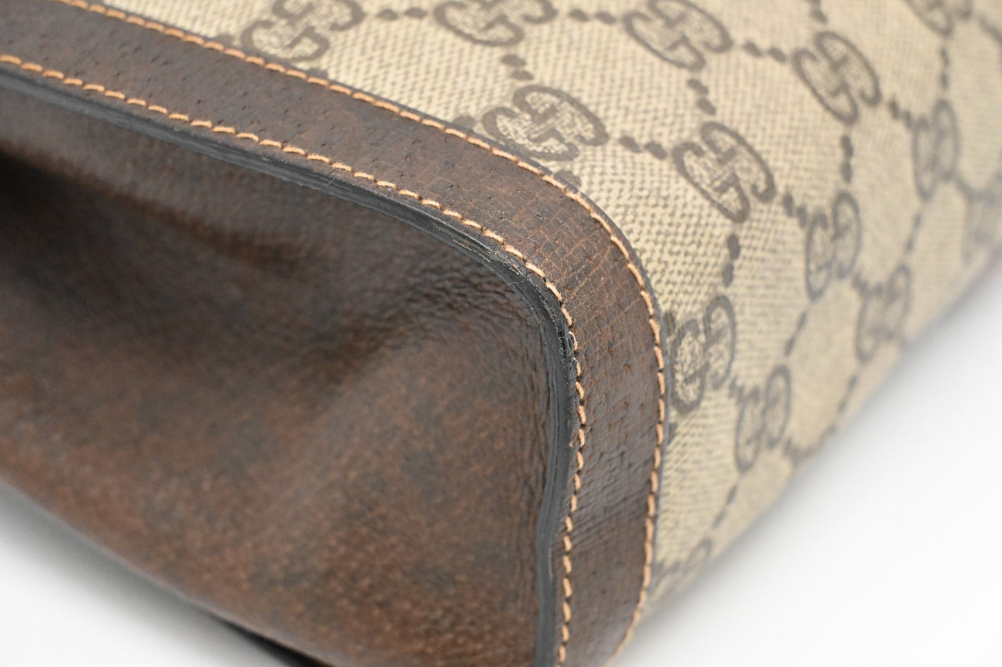 Gucci Clutch in GG Supreme Canvas