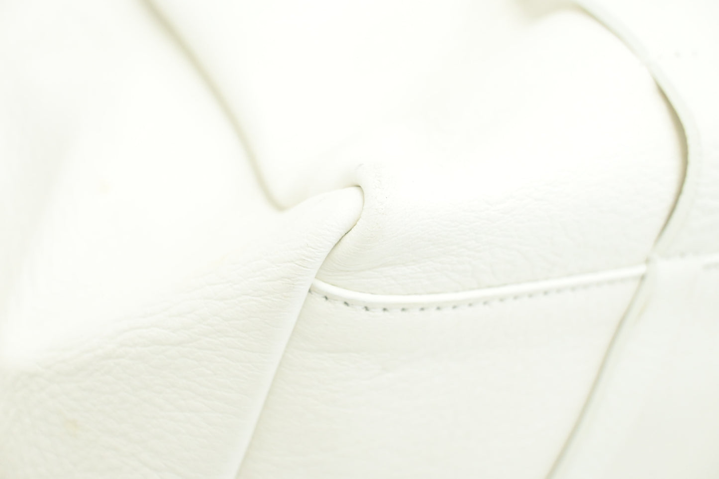 Balenciaga Everyday Tote Bag in White Leather