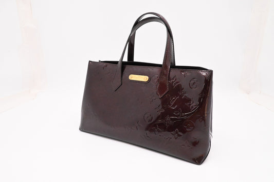 Louis Vuitton Wilshire PM in Amarante Vernis Leather
