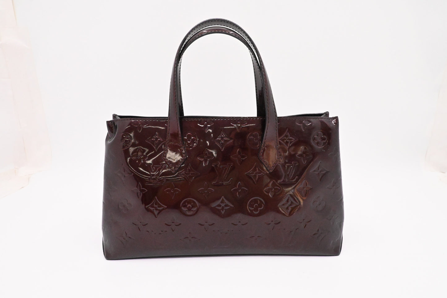 Louis Vuitton Wilshire PM in Amarante Vernis Leather