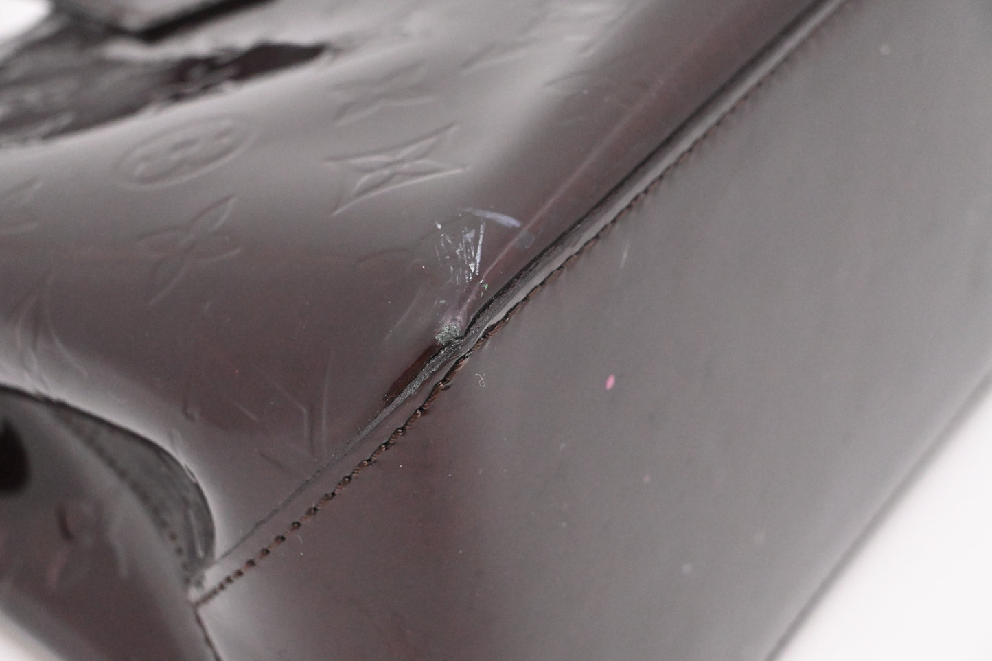 Louis Vuitton Wilshire PM in Amarante Vernis Leather