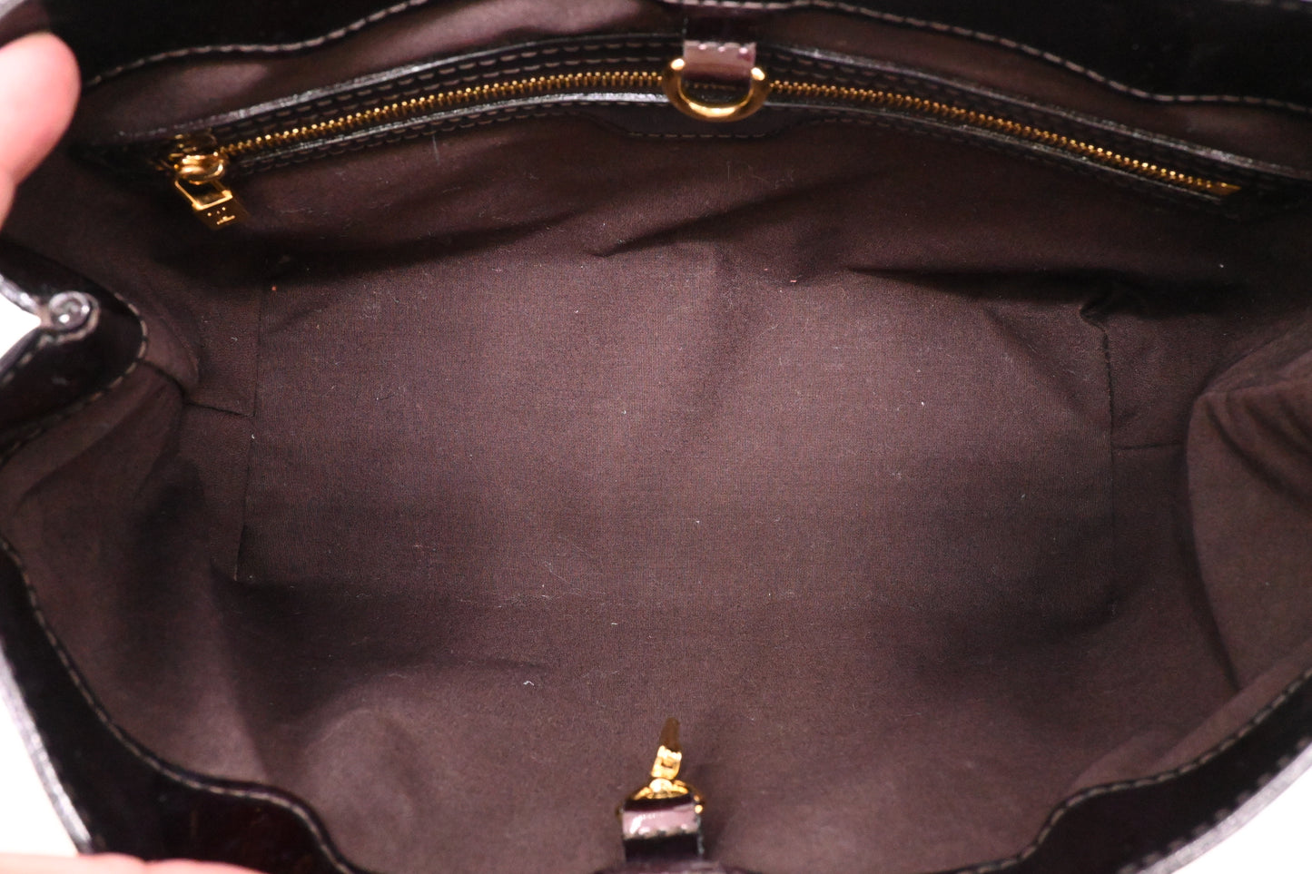 Louis Vuitton Wilshire PM in Amarante Vernis Leather