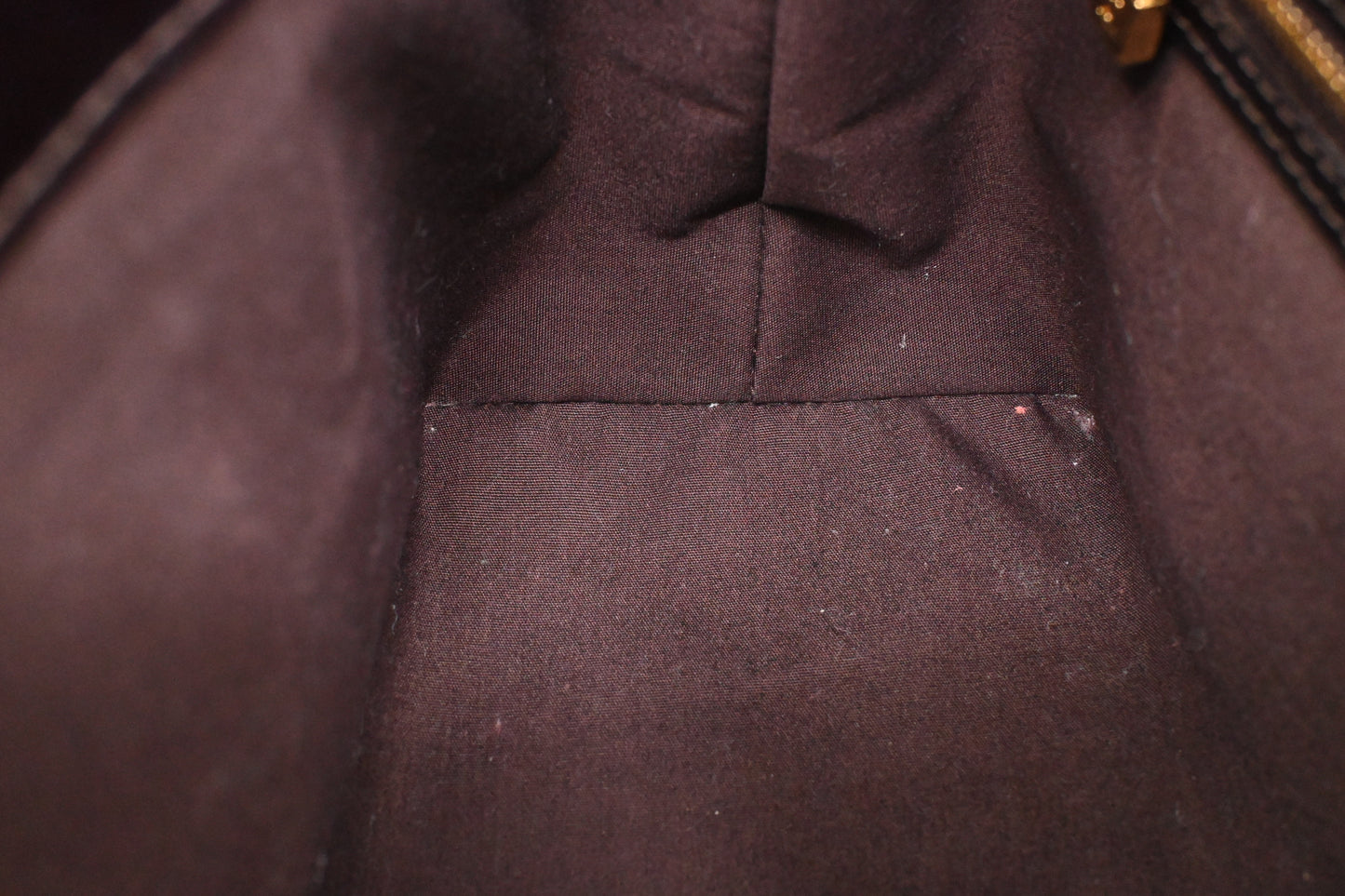 Louis Vuitton Wilshire PM in Amarante Vernis Leather