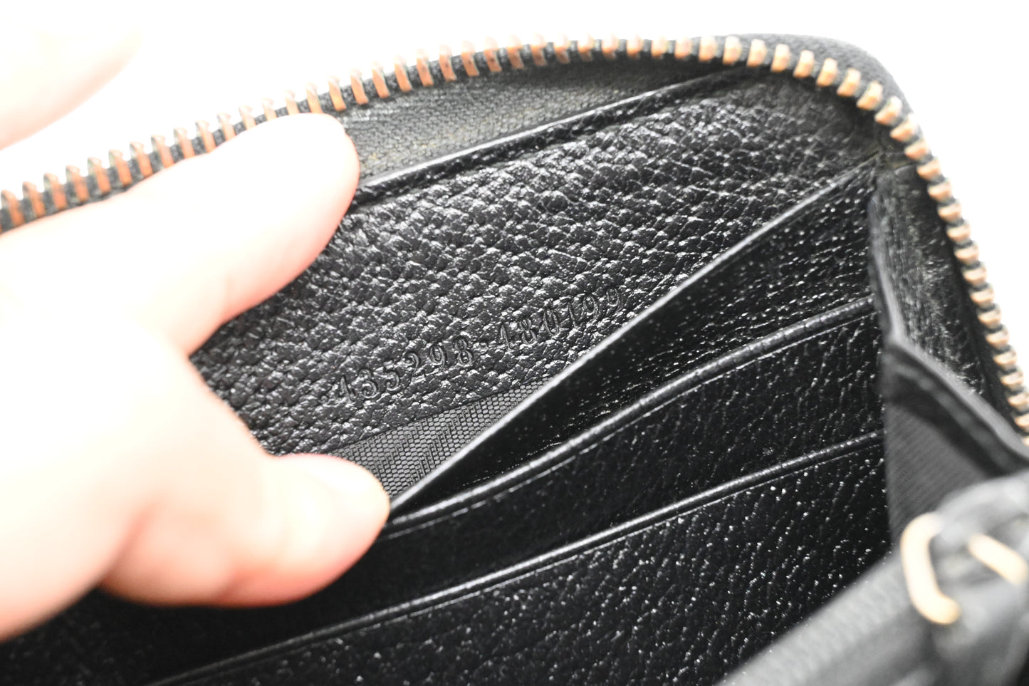 Gucci Zippy Wallet in Black Leather