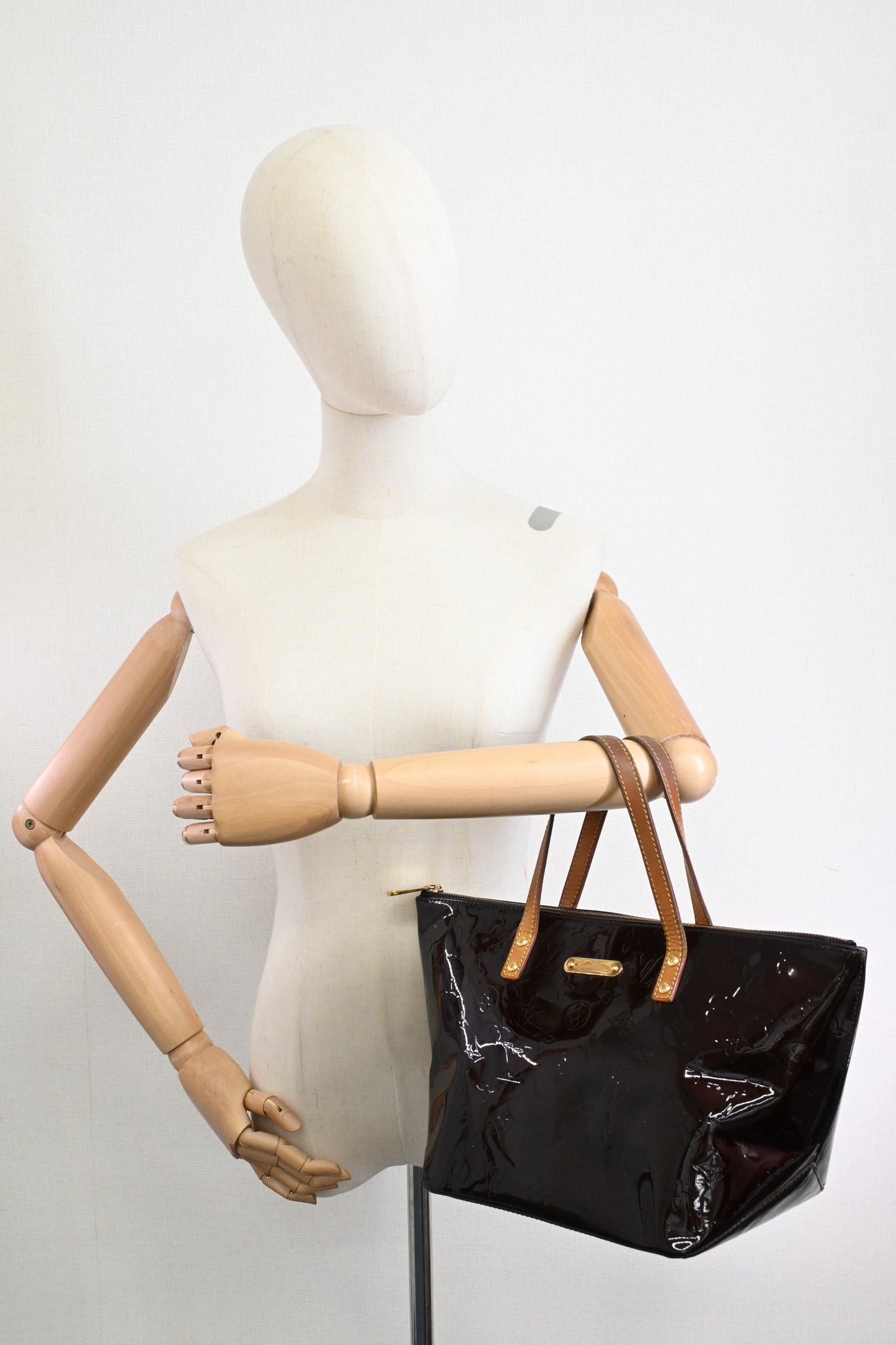 Louis Vuitton Bellevue PM in Amarante Vernis Leather