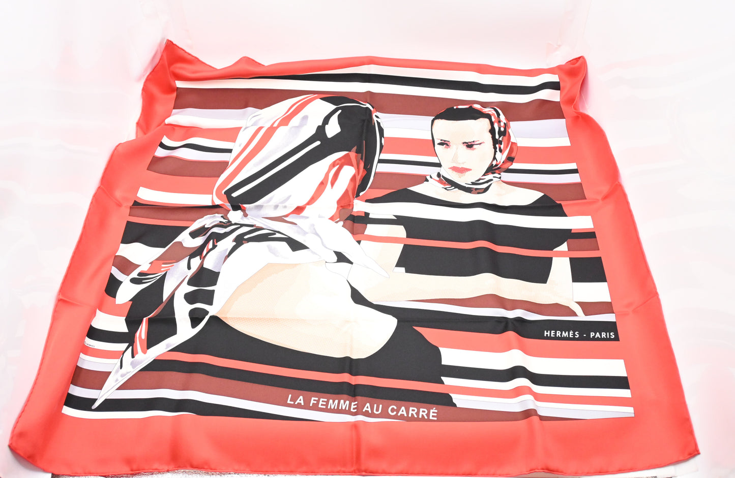 Hermes Carre 90 "La Femme au Carré"
