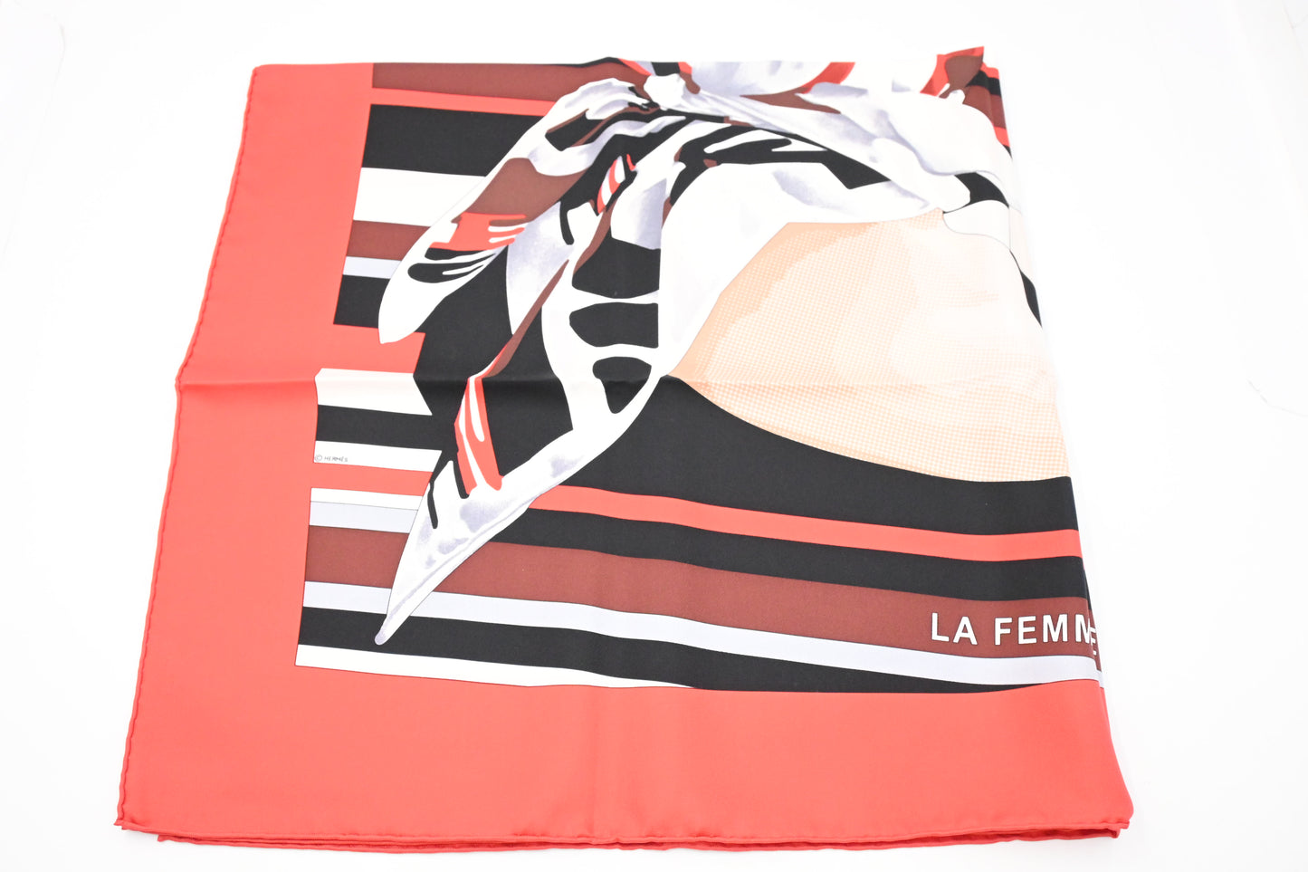 Hermes Carre 90 "La Femme au Carré"