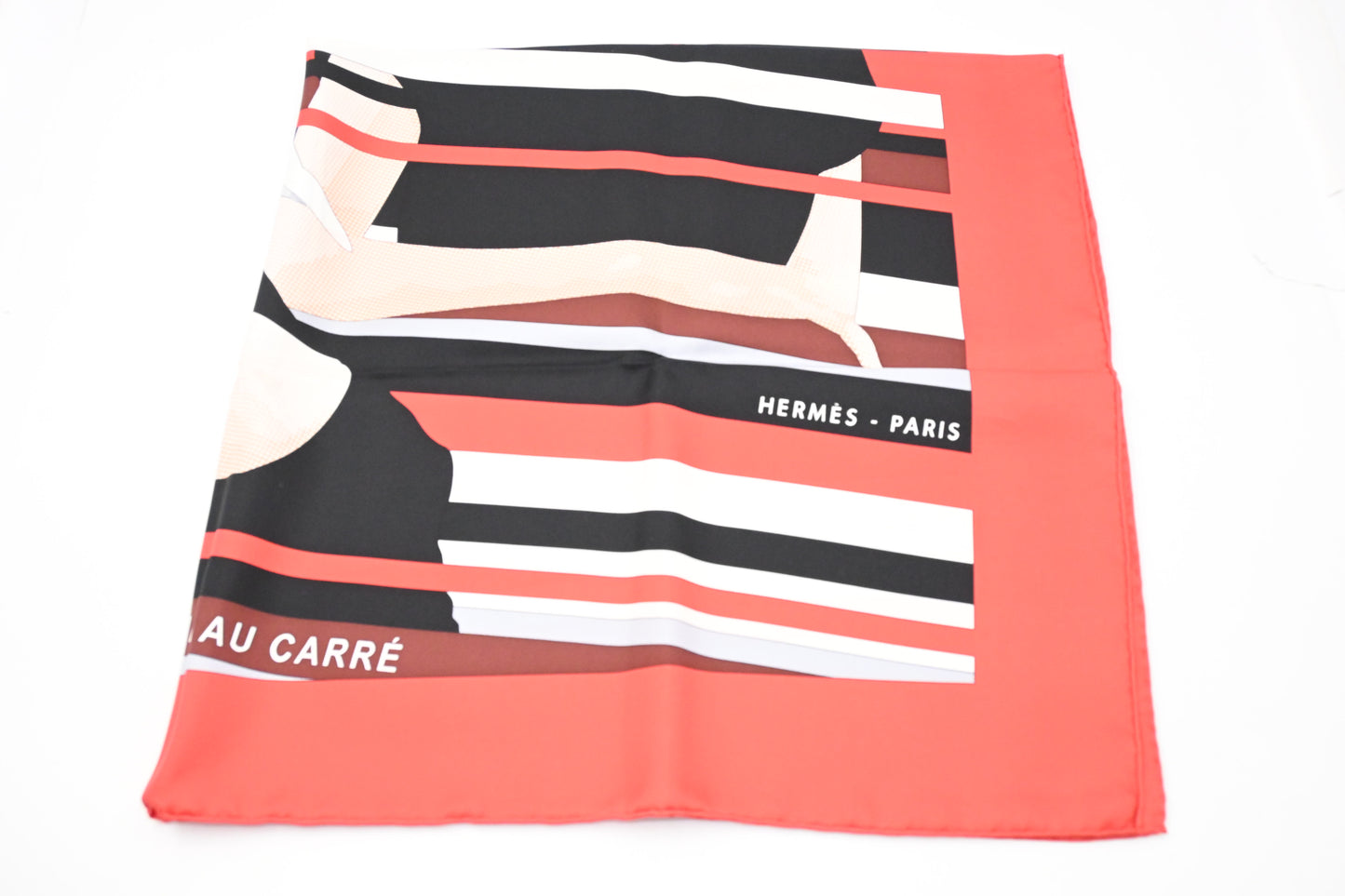 Hermes Carre 90 "La Femme au Carré"