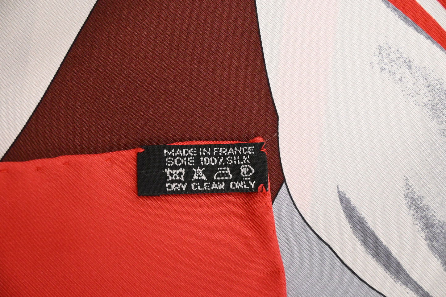 Hermes Carre 90 "La Femme au Carré"