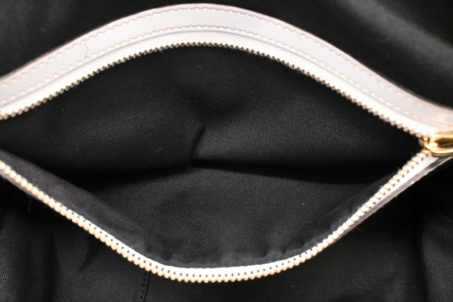 Gucci Britt Boston Bag in White Coated Canvas