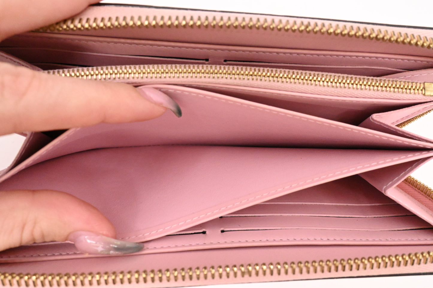 Louis Vuitton Long Zippy Wallet in Rose Ballerine Vernis Leather