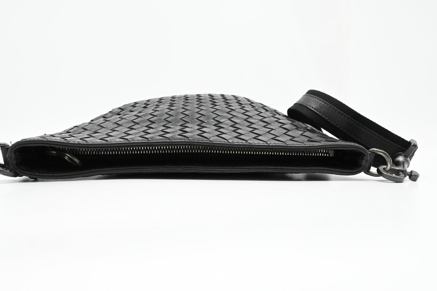 Bottega Veneta Crossbody Bag in Black Intrecciato Leather