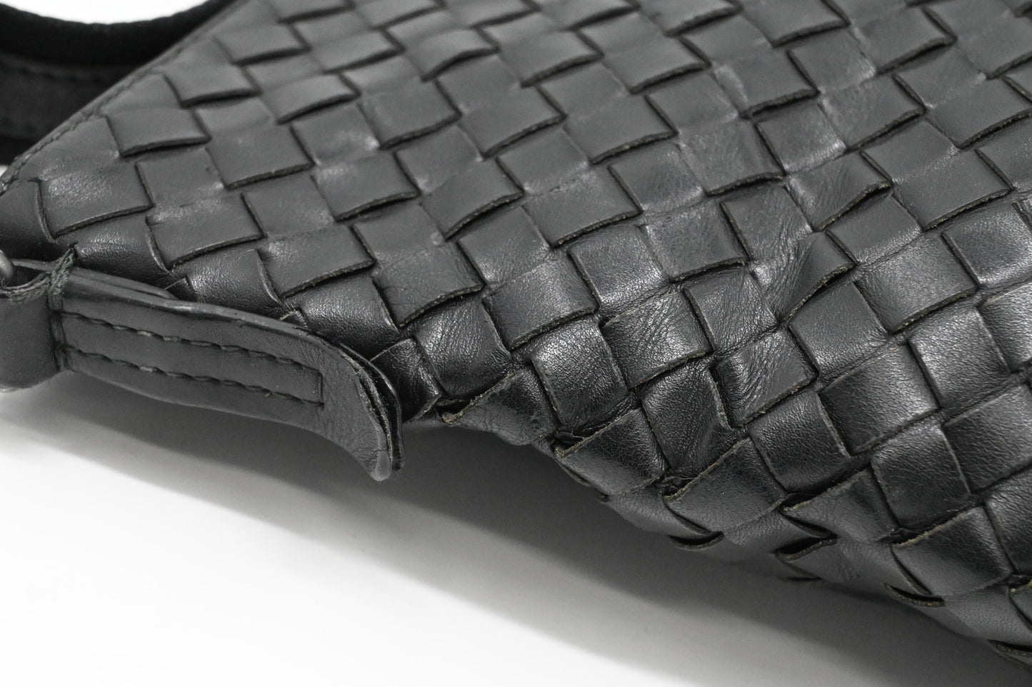 Bottega Veneta Crossbody Bag in Black Intrecciato Leather