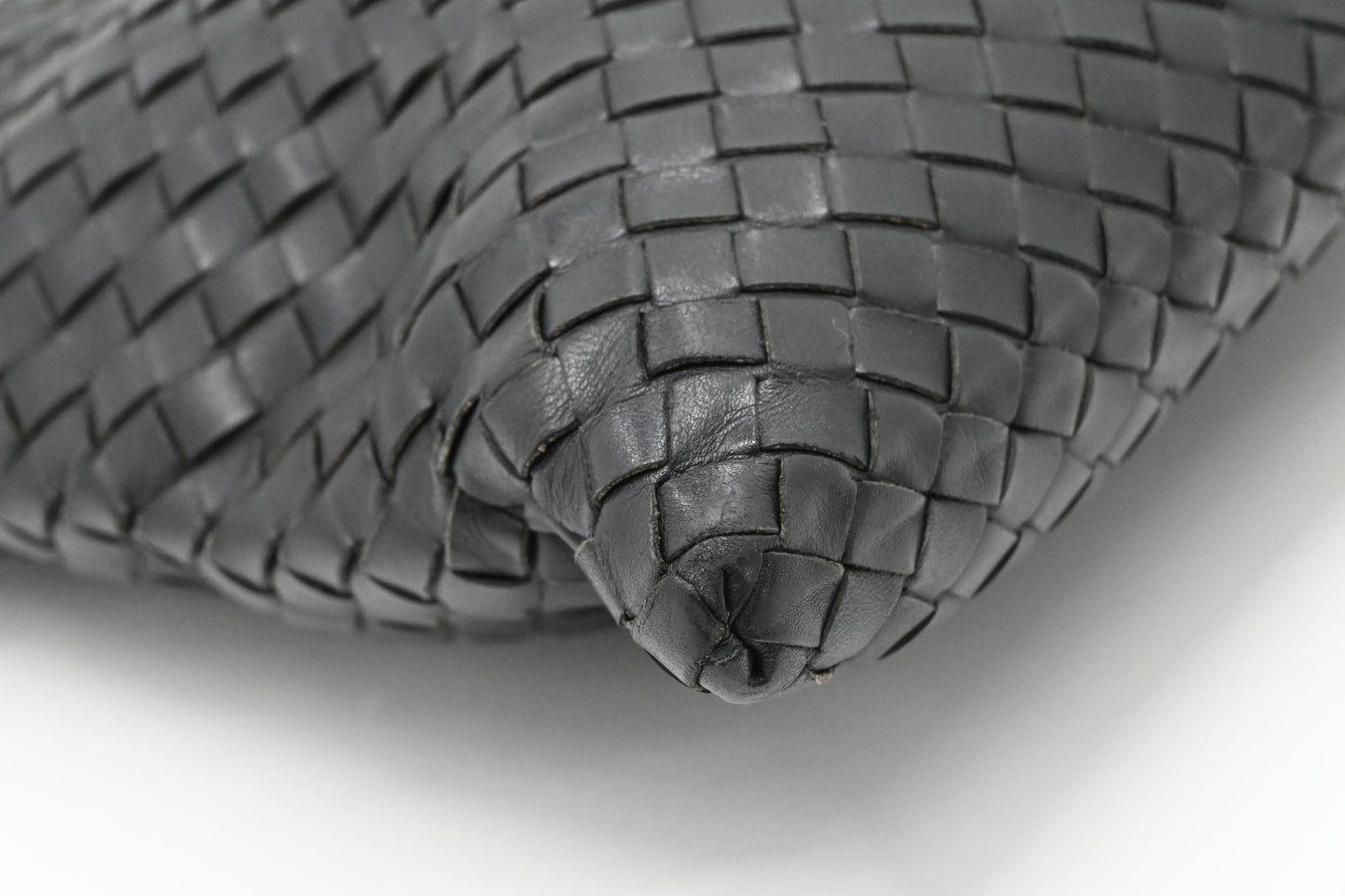 Bottega Veneta Crossbody Bag in Black Intrecciato Leather