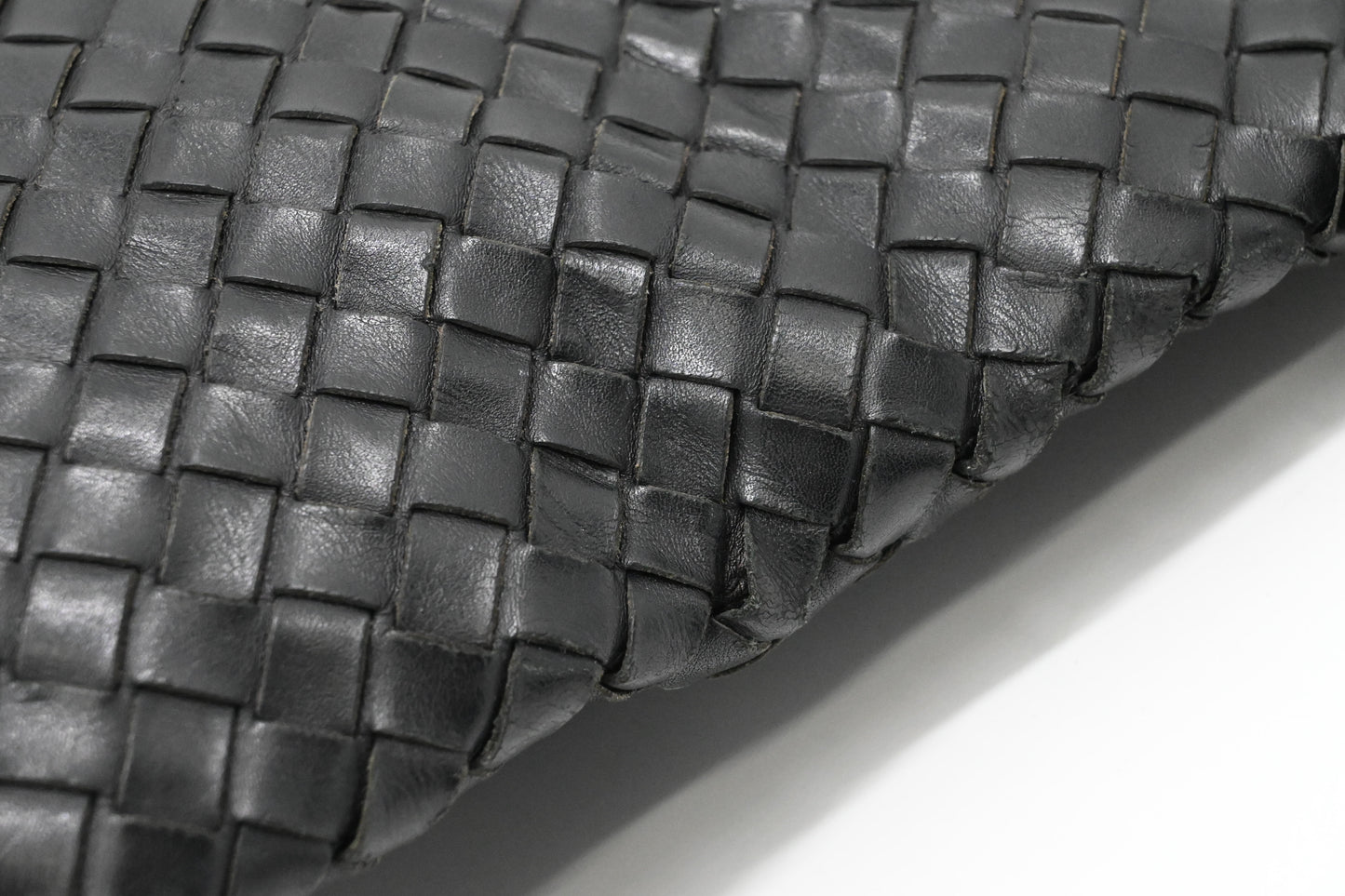 Bottega Veneta Crossbody Bag in Black Intrecciato Leather