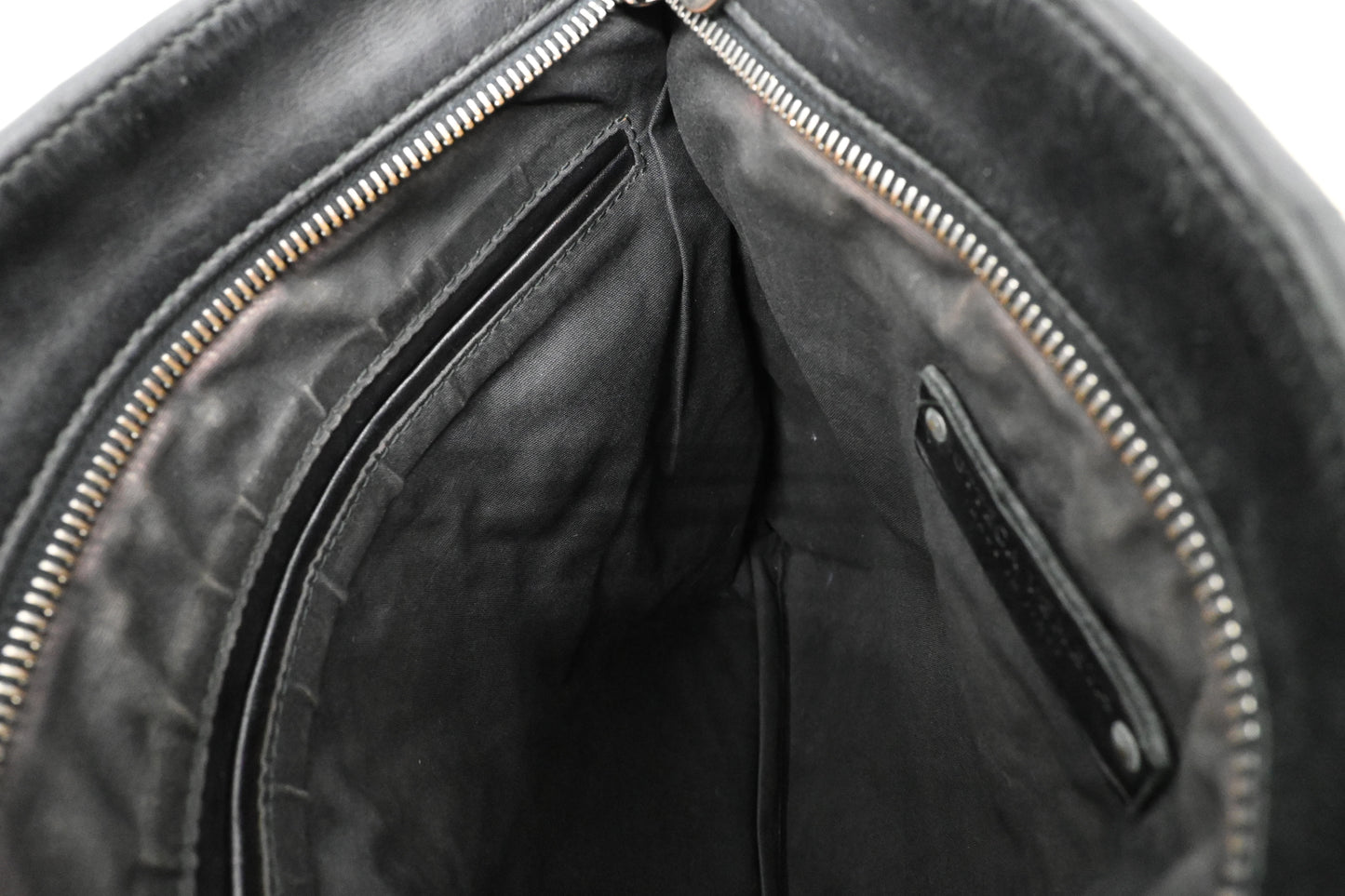 Bottega Veneta Crossbody Bag in Black Intrecciato Leather