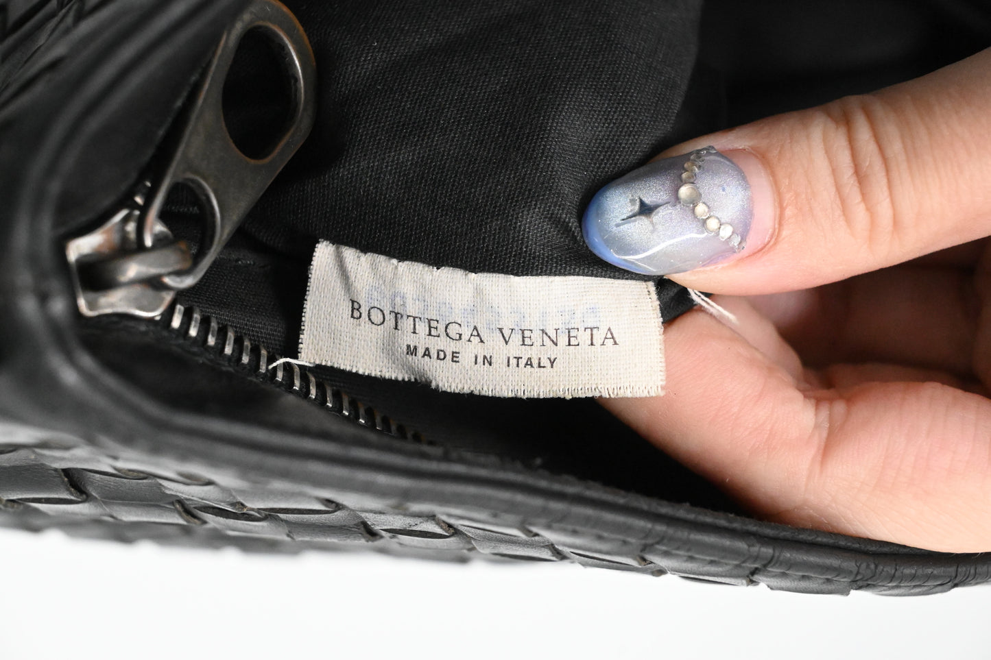 Bottega Veneta Crossbody Bag in Black Intrecciato Leather