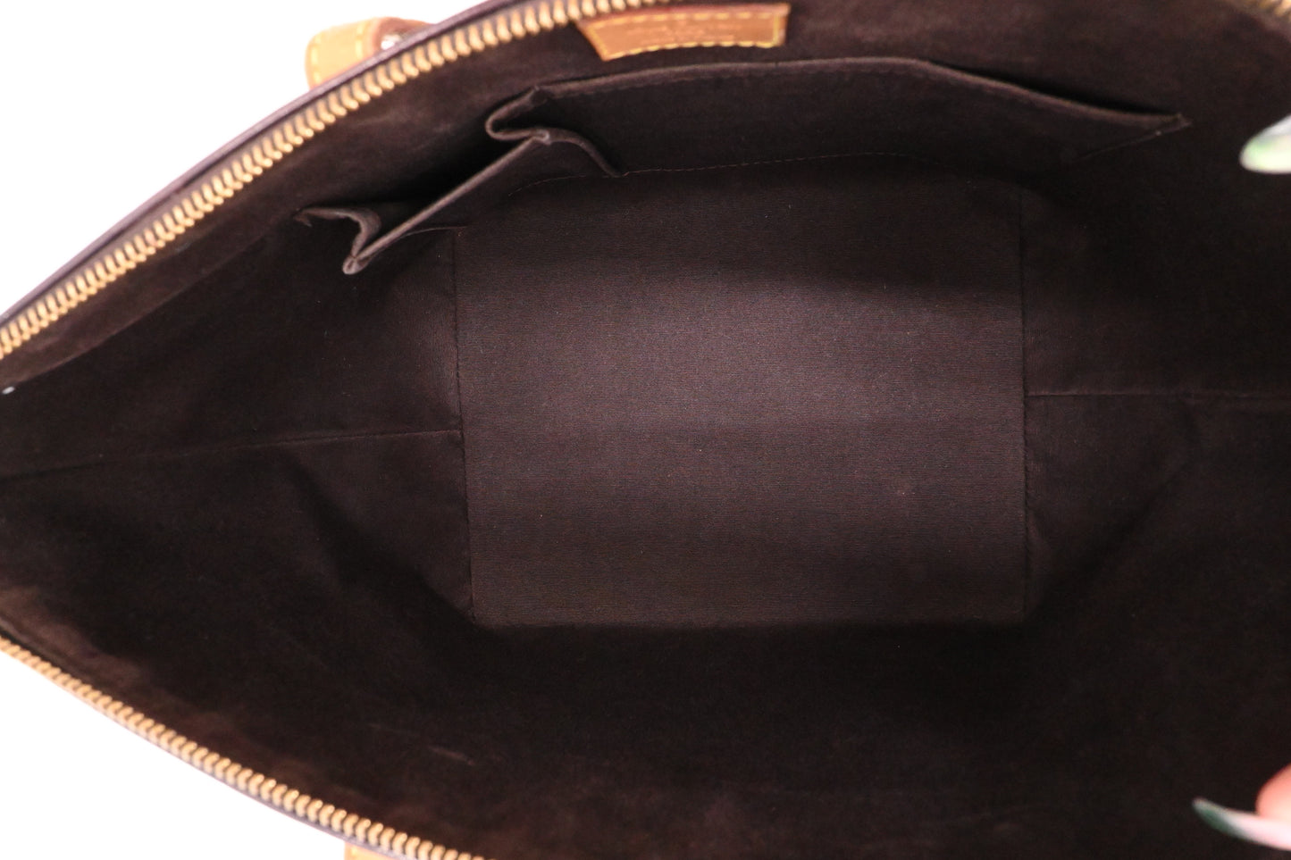 Louis Vuitton Bellevue PM in Amarante Vernis Leather