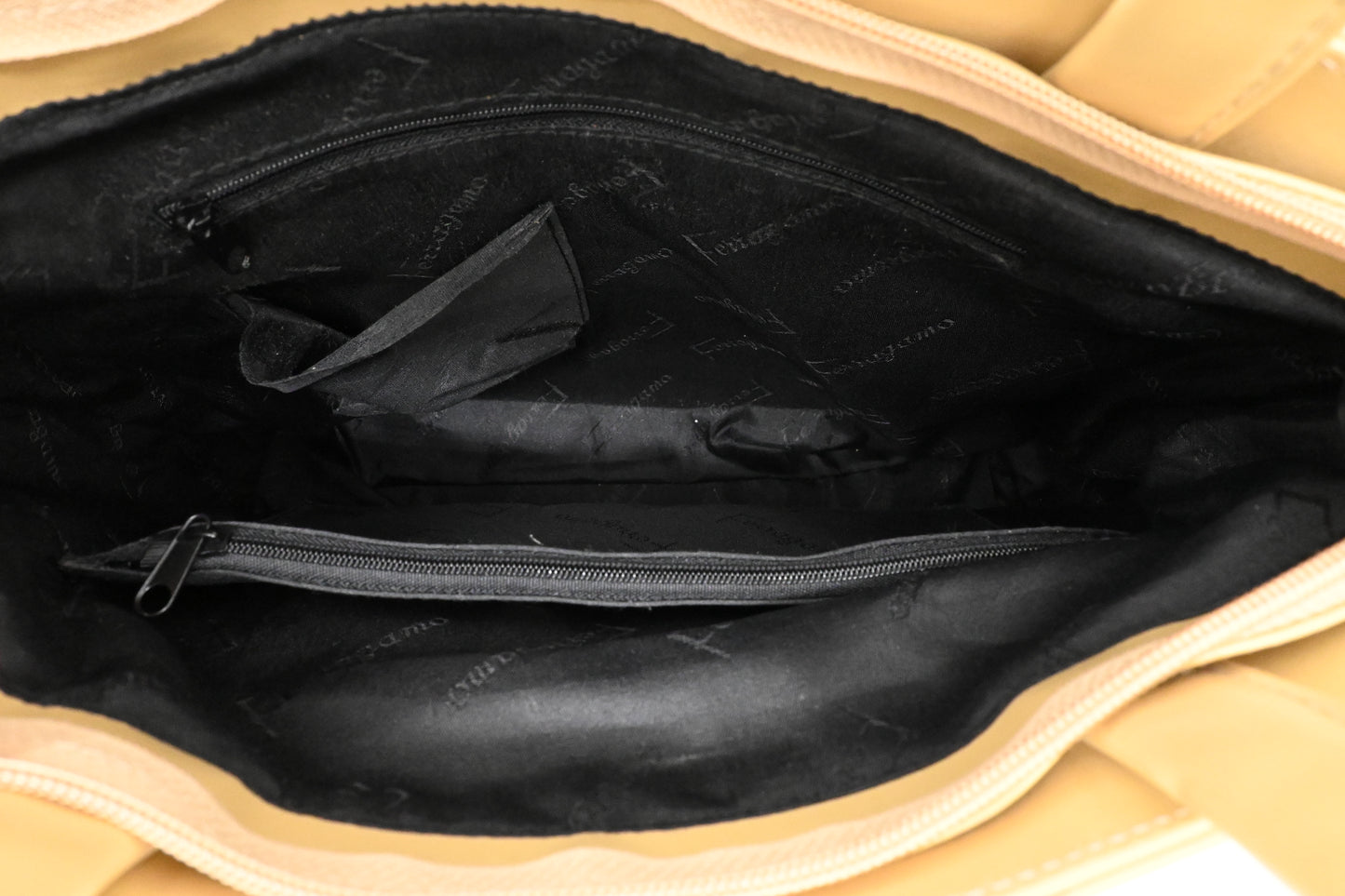 Ferragamo Shoulder Bag in Beige Leather