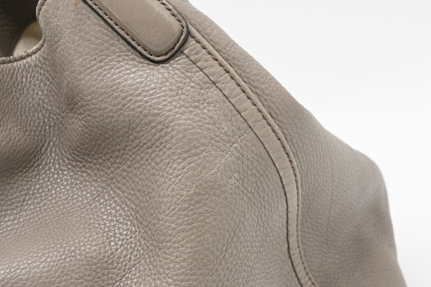 Gucci Soho Tote in Greige Leather