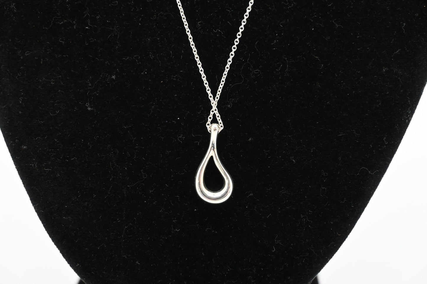 Tiffany & Co. Open Drop Necklace in Sterling Silver